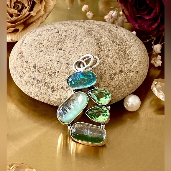 Dichroic Glass And Peridot Handcrafted Pendant - Picture 1 of 7